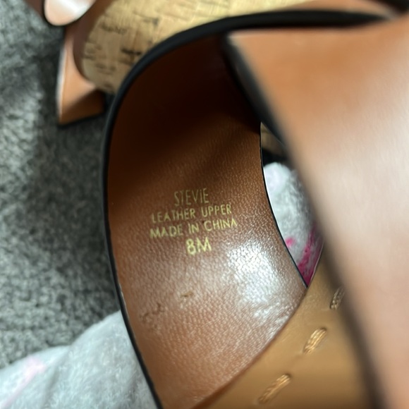 Tahari cork wedges - Picture 6 of 6